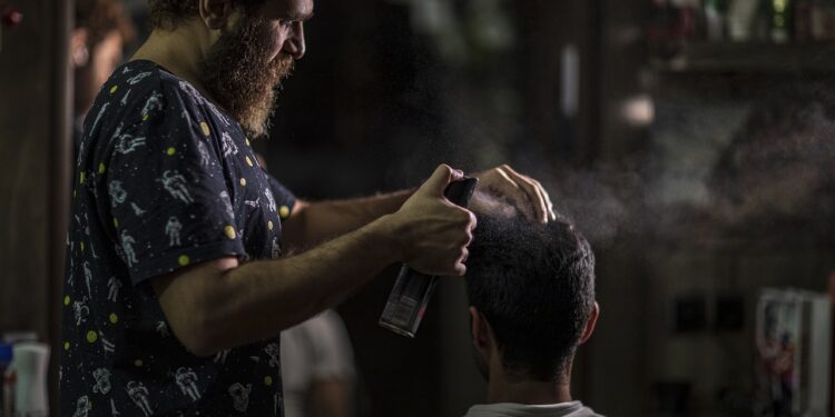 szeroki wybor lakierow do wlosow