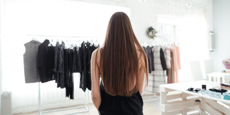 Powody, dla których warto kupować w hurtowni odzieży